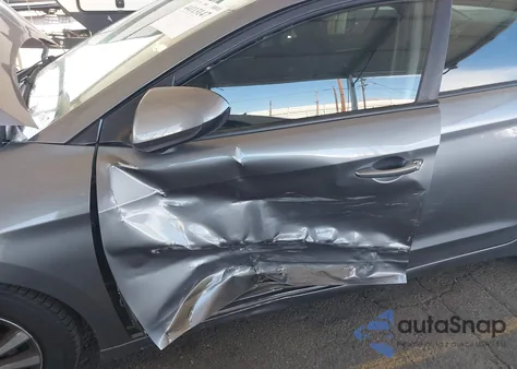 2019 Hyundai Elantra Se z USA, uszkodzony, nr VIN 5NPD74LF2KH440411